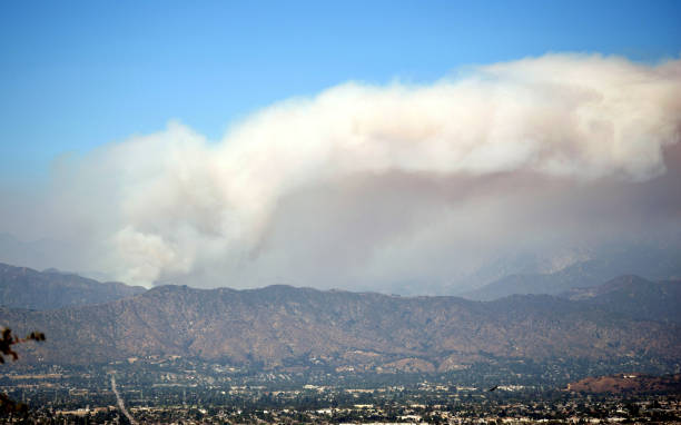 istock A Smoke Cloud Near the San Gabriel Mountains 1273559417
