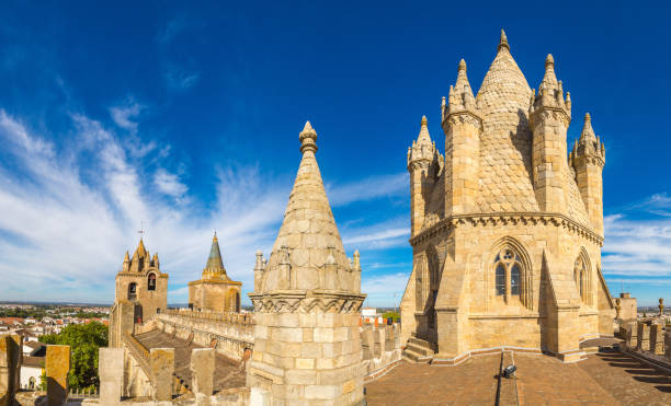 istock Cathedral of Evora, Portugal 1273585097