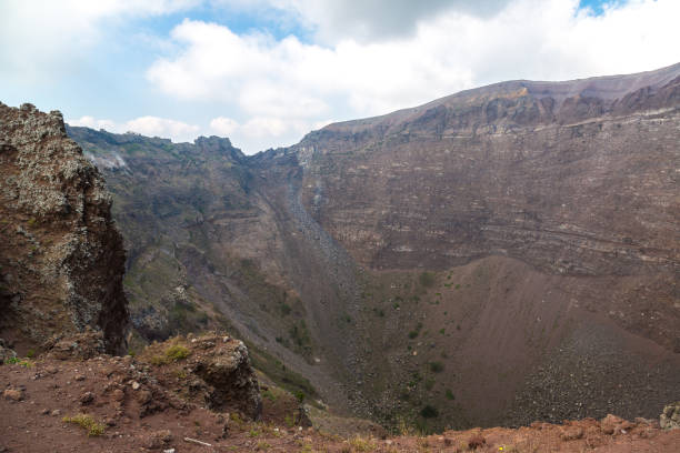 istock Vesuvius volcano crater 1273587267