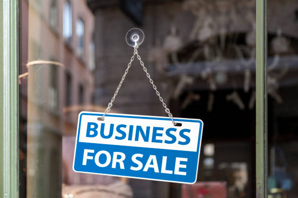 istock Business for sale sign 1273602938
