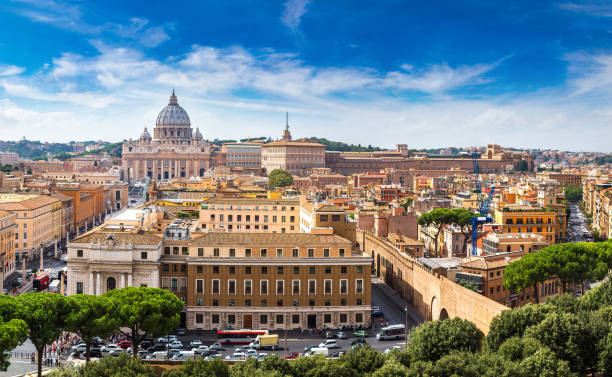 rome and basilica of st. peter in vatican - rome cityscape aerial view city imagens e fotografias de stock