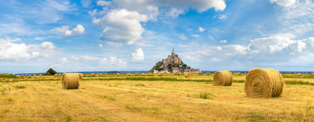 istock Mont Saint Michele, France 1273650711