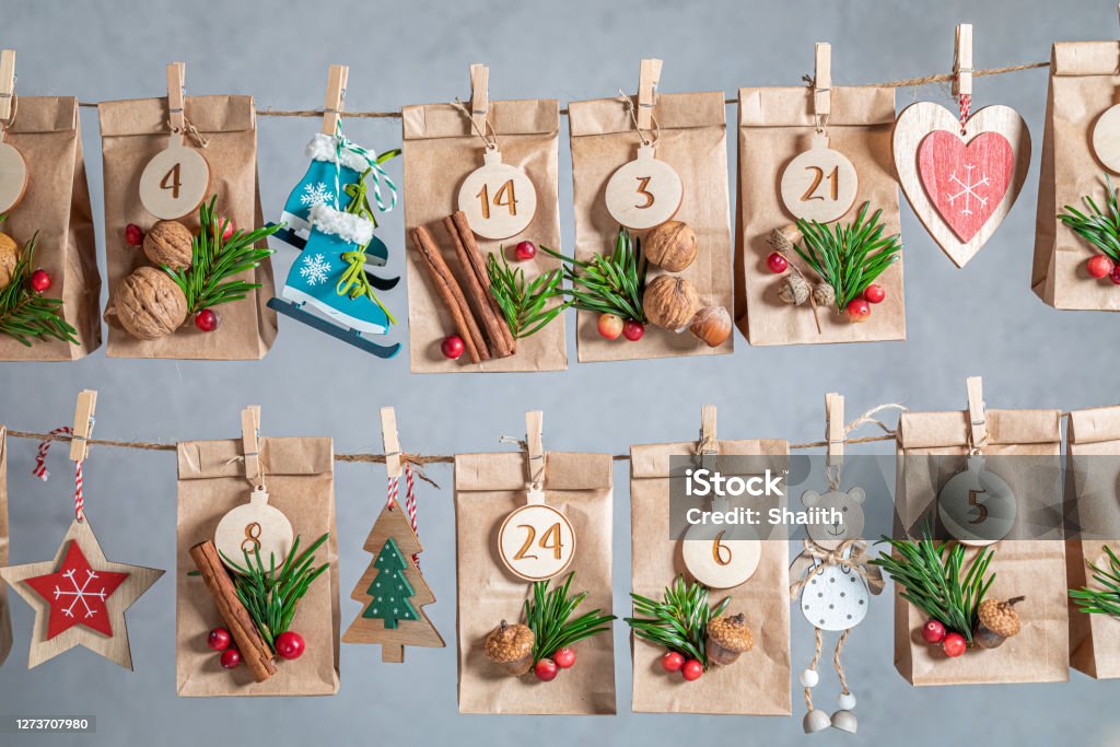 Einzigartiger Adventskalender zu Weihnachten als Countdown zu Heiligabend - Lizenzfrei Adventskalender Stock-Foto