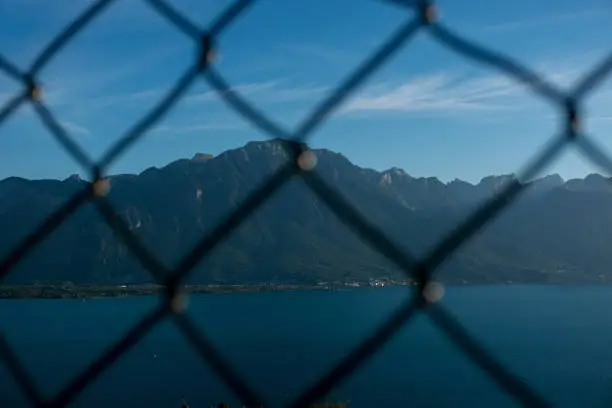 Photo of Lake Geneva behind the fence