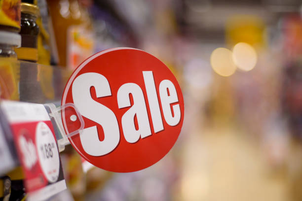 istock Discount sign in supermarket 1273912374