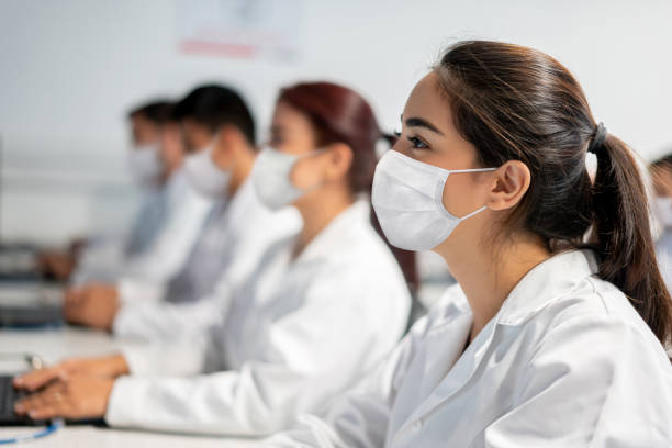 School Lab Mask 70+ School Computer Lab Mask Stock Photos, Pictures & Royalty-Free ...