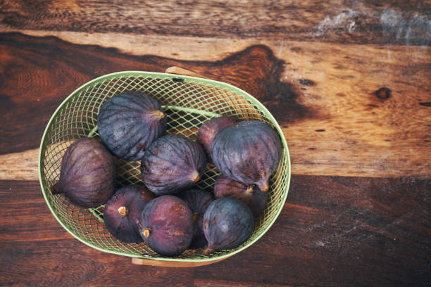 istock Preparing Fig Pizza with Ricotta and Honey 1273958288