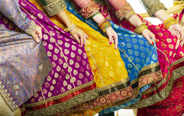 istock Bollywood dancers dress 1274094216