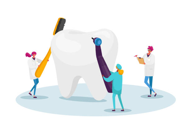 小さな歯科医のキャラクターは、プラークの虫歯の穴のために巨大な歯をチェックしています。医師は、血液学のツールドリルとブラシを保持します - dentist office点のイラスト素材／クリップアート素材／マンガ素材／アイコン素材