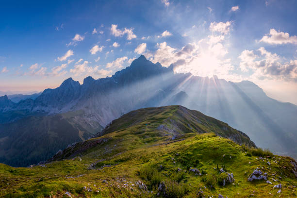 sunrise at hoher dachstein mountain range, styria, upper austria - sunrise european alps mountain alpenglow stock-fotos und bilder