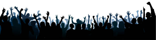 толпа silhouette (все люди являются полными- отсечение путь скрывает ноги) - popular music concert crowd music festival spectator stock illustrations