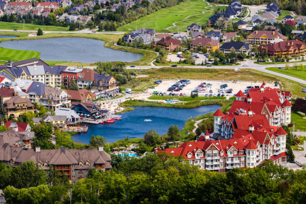 istock The Blue Mountains Village 1274838998