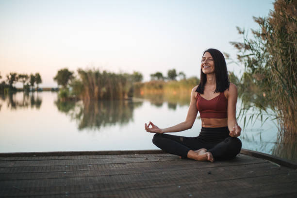 istock Yoga on lake 1275338658