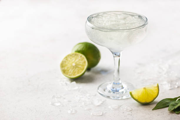 istock Alcoholic Margarita cocktail 1275542325