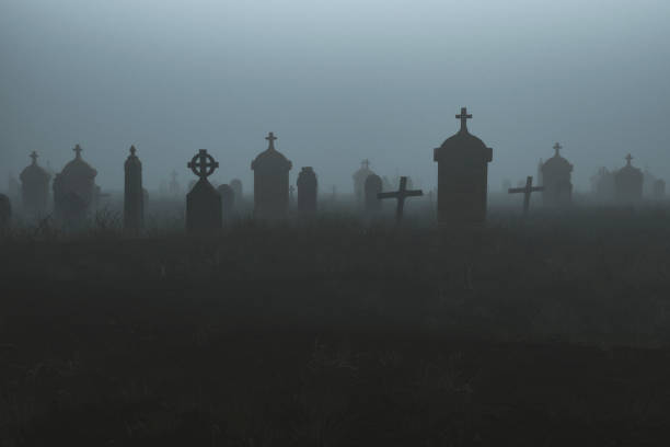 spooky graveyard at night - horror imagens e fotografias de stock