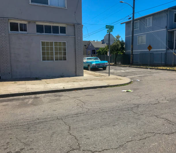 istock Urban Classic Car Oakland 1275682401