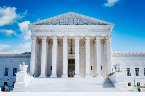 istock Supreme Court in Washington DC with a clear blue sky. 1275693283