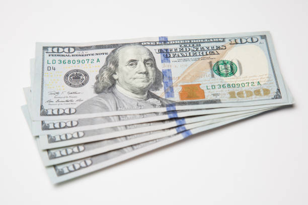 istock 100 Dollar Cash Prize 1275730679