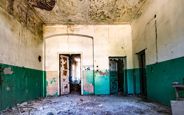 istock Abandoned hall in hospital 1275790548