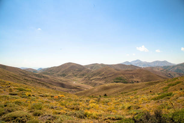 istock Dersim-Pulumur-Mountains With Sky 1275847316