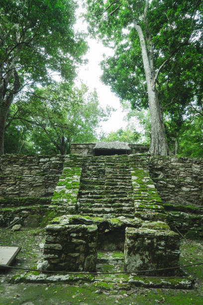istock Mayan Ruin 
