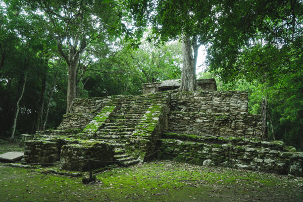 istock Mayan Ruin 