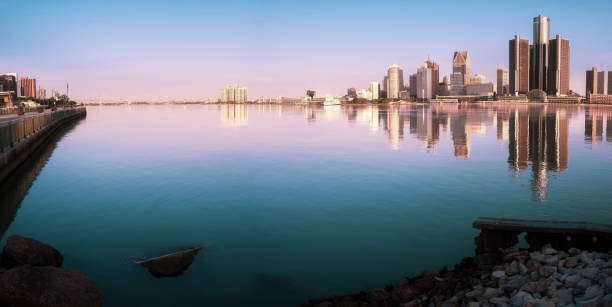 istock Detroit, Michigan - Skyline at Dawn 1275964803
