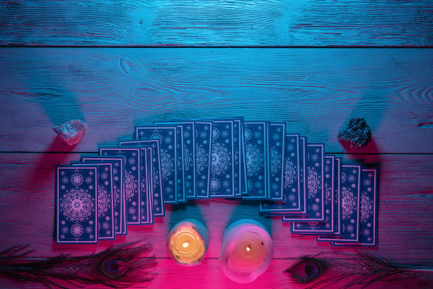 tarot cards. - fortune telling paranormal neon light prophet imagens e fotografias de stock