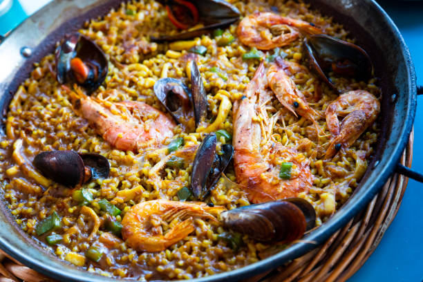 istock Paella marinera on iron frypan 1276397309