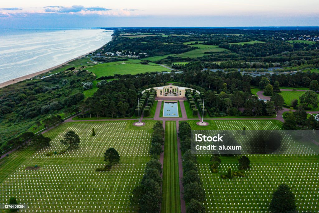 American II World War cemetery in Normandy France American cemetery in Normandy beside Omaha beach where the remains of more than 8000 american soldiers fallen during the II Worl War are buried Normandy Stock Photo