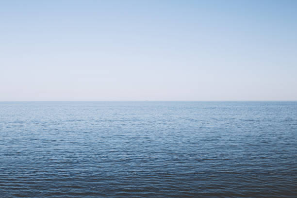 istock horizon line between calm mediterranean sea and clear blue sky 1276419830