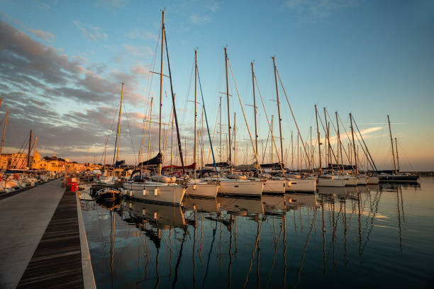 istock Yacht club 1276423199