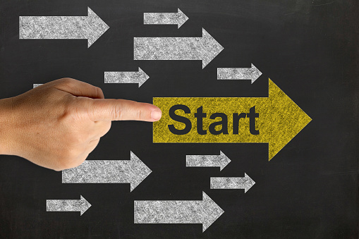 Start change decision business leadership arrow