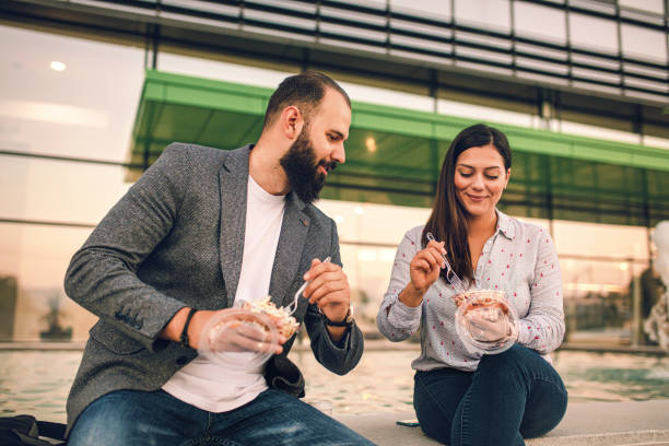 istock Healthy eating keeps them going through the business day 1276505081
