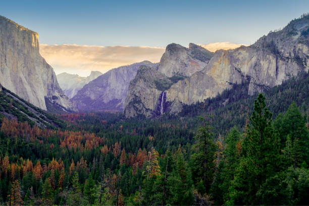 istock Yosemite Half Dome, Glacier Point color sunrise 1276578026