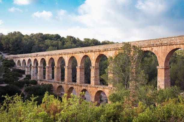 istock A XVI century aqueduct 1276582001