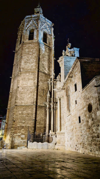 istock Valencia Cathedral and Miguelete Tower at night 1276623394
