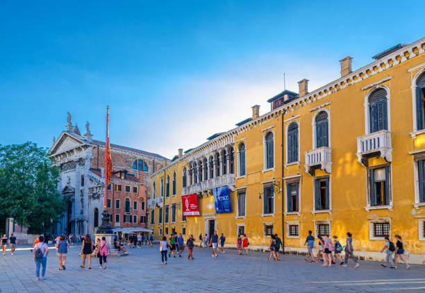 venice town square with typical architecture - stefano imagens e fotografias de stock