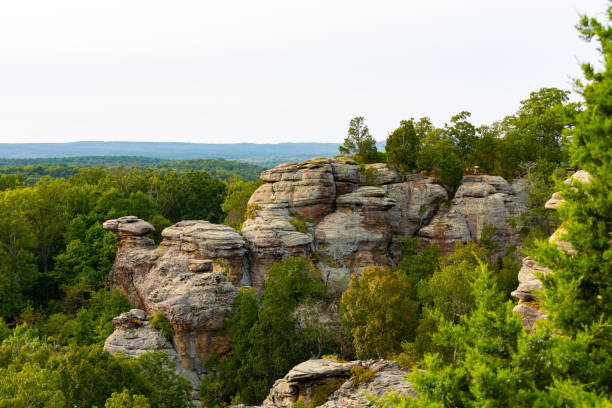 Garden of the Gods The Garden of the Gods bluffs in the late afternoon light. Shawnee National Forest, Illinois, USA illinois nature stock pictures, royalty-free photos & images