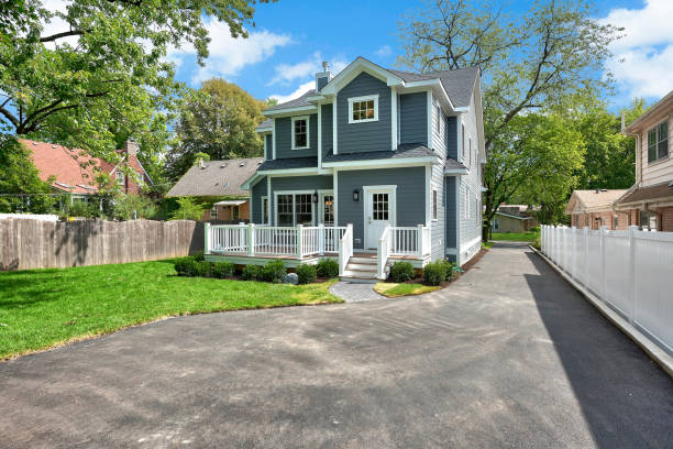 istock Rear exterior of new home 1276734253