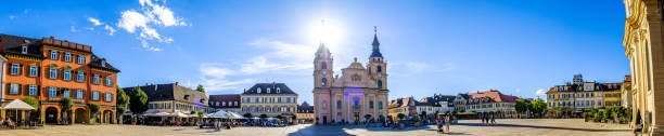 antiga cidade de ludwigsburg na alemanha - ludwigsburg - fotografias e filmes do acervo