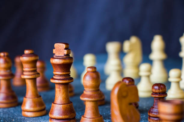 체크메이트와 체스 피규어 클로즈업, 보드 게임 - bishop georgia 뉴스 사진 이미지