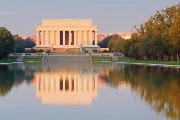 istock Lincoln Memorial - Washington DC 1276861914