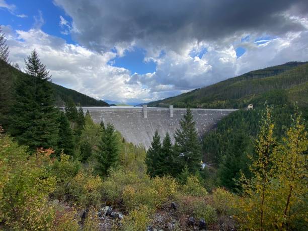 istock Hungry Horse Dam 1276870093
