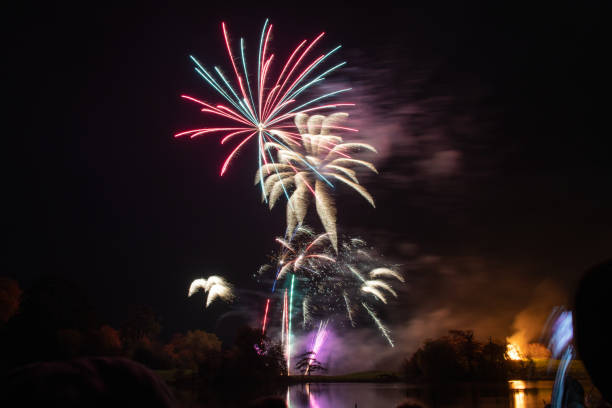 feuerwerk - sherburne lake stock-fotos und bilder