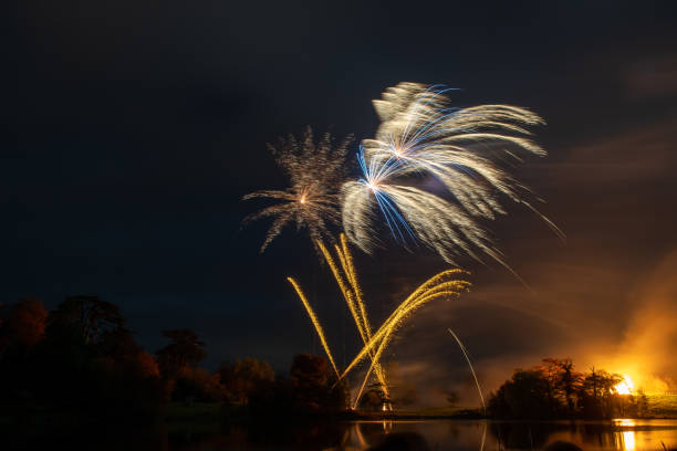 feuerwerk - sherburne lake stock-fotos und bilder