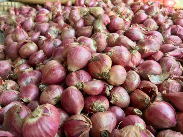 istock onion traditional market 1276917797