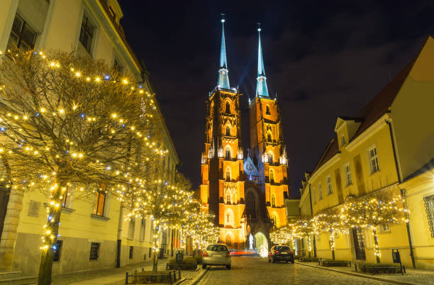 istock Cathedral Island at night, Wroclaw, Poland 1276940851