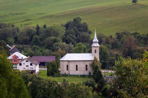 村ルルチョウの教会, ポーランド - lesser poland ストックフォトと画像