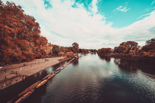 Richmond River Thames boats and bridge